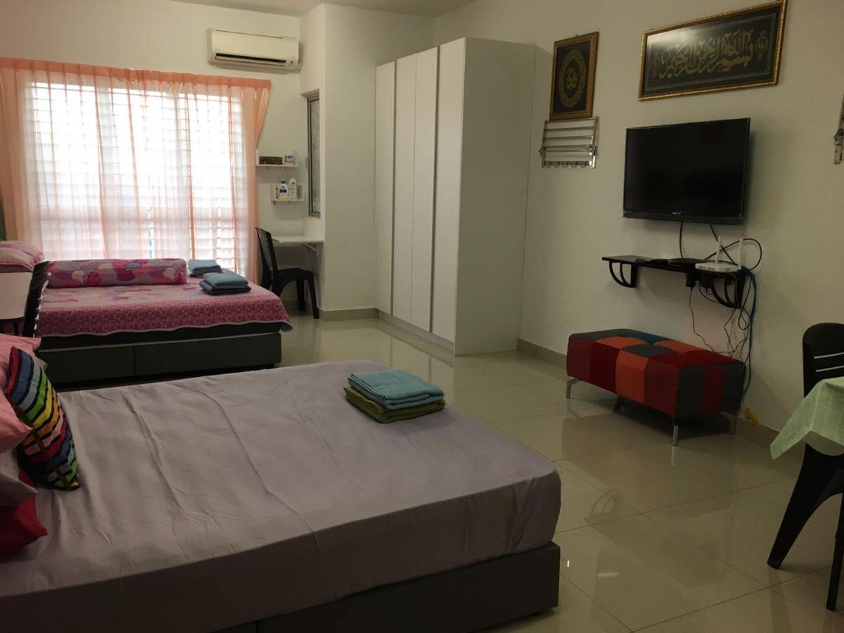 Azin Ramli Studio เซอรีเคมบางัน ภายนอก รูปภาพ